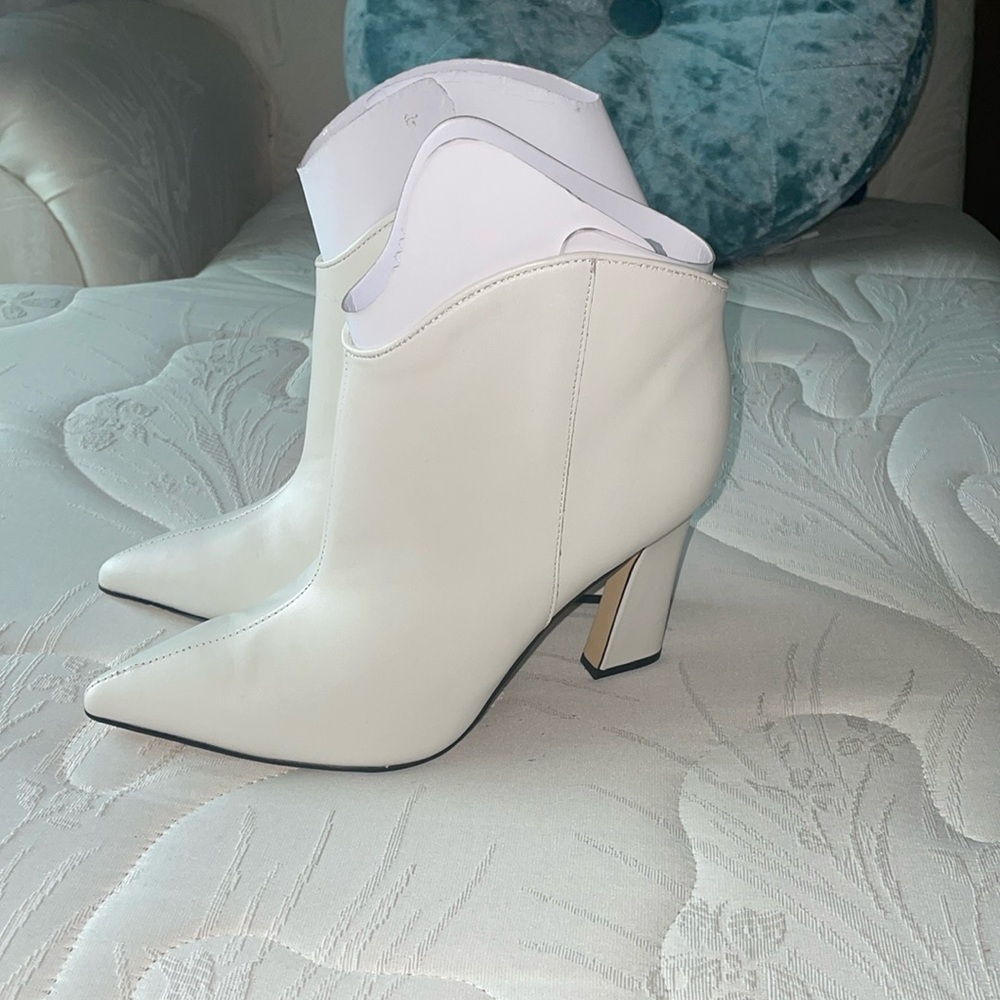 Ivory Women Short Boots